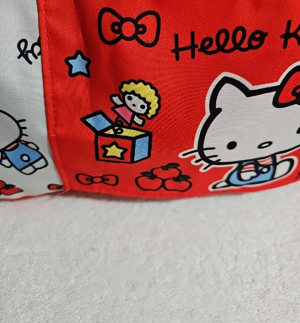 New Sanrio Genuine 2 Pcs Hello Kitty Foldable Duffle Bag and Pouch - Picture 12 of 13